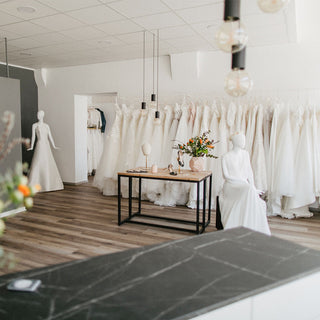 bridal-shopfitting-retail-shelf-hochzeitblume-mandai-design