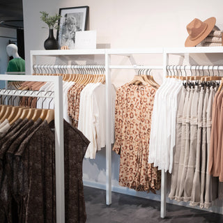 clothingrail-clothingrailsystem-shopfitting-mandaidesign-glasgow