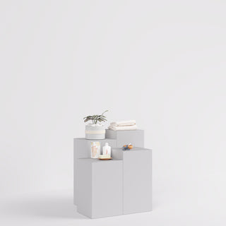 cube-table-display-table-mandai-design-white-1