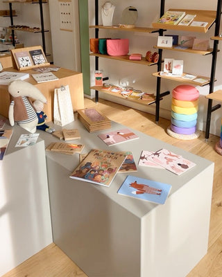 cubes-cubetable-displaytable-mandaidesign-romi-juli