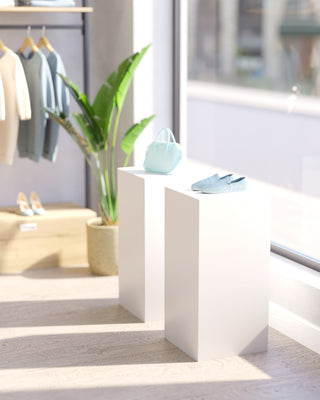 display-pedestal-cubes-shop-window-mandaidesign