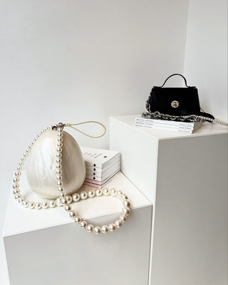 display-pedestals-retail-cubes-mandaidesign