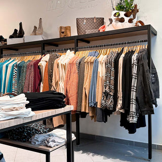 clothingrail-clothingrailsystem-shopfitting-mandaidesign-glasgow