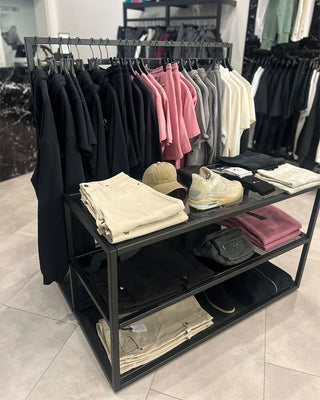 menswear-retail-display-distorted-people_6