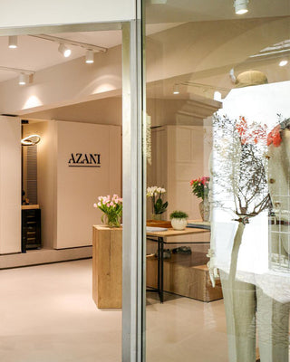 cube-table-retail-display