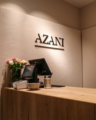 retail-displays-azani-boutique_15