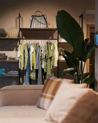 shelving-system-ceres-marlenes-fashion-cafe
