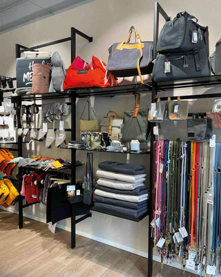 shopfitting-shelving-system-retail-display-rostocker-fellnase-5