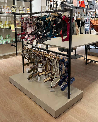 shopfitting-shelving-system-retail-display-rostocker-fellnase-7