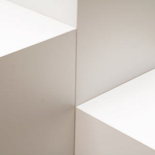 cube-table-cube-display-white-detail