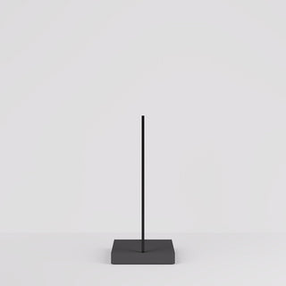 retail-clothing-rack-mandaidesign