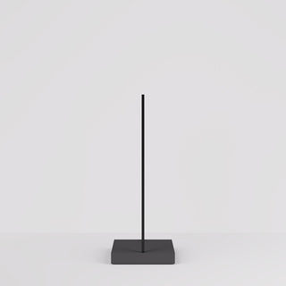 retail-clothing-rack-mandaidesign