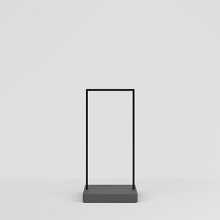 retail-clothing-rack-mandaidesign