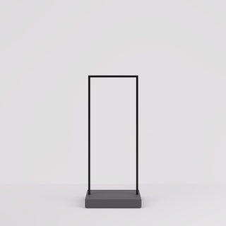 retail-clothing-rack-mandaidesign