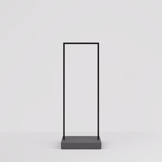 retail-clothing-rack-mandaidesign