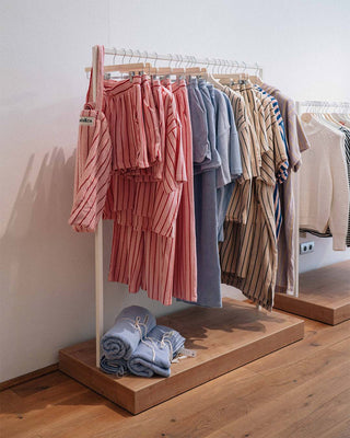 Kansas_ClothingRack_MandaiDesign