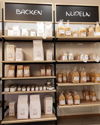 bakery-shelving-bakery-display-bread-shelf-store-fixtures-mandai-design
