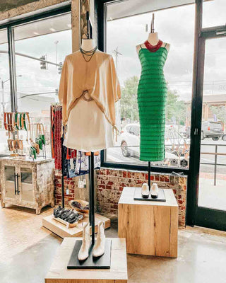 clothing-rack-display-pedestal-jk-talyor