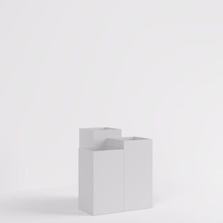 cube-table-display-table-raised-edges-mandai-design-white-2