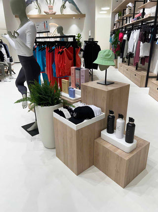 display-pedestals-retail-cubes-cube-table-mandai-design