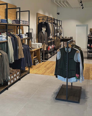 kaisers-alpine-style-mandai-design-retail-shelf