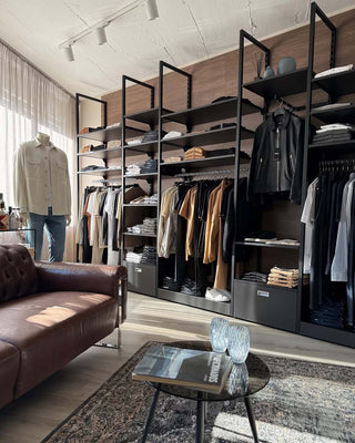 mari-exclusive-store-fixtures-retail-displays-mandai-design_1