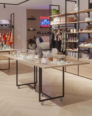 moonhub-mandai-design-athleisure-store-yogastudio-retail-design_2