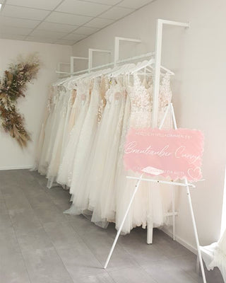 shopfittings-bridal-shelving-mandai-design_1
